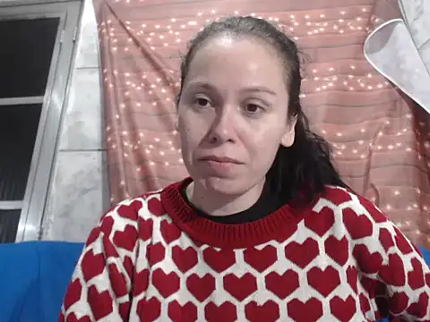 Snapshot of Venusluxodomme chatting on 09.27.25 Venusluxodomme online show from 09.27.25