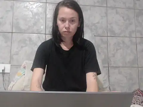 Venusluxodomme online show from 12.04.25