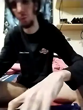 Snapshot of Prehi1 chatting on 10.17.25 Prehi1 online show from 10.17.25