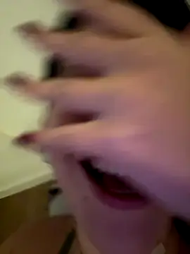 Snapshot of kiarafonseca_ chatting on 10.05.25 kiarafonseca online show from 10.05.25