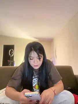 Snapshot of kiarafonseca_ chatting on 10.21.25 kiarafonseca online show from 10.21.25