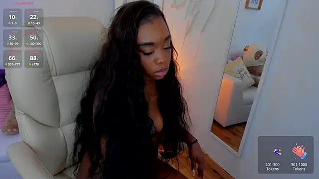 zobe love online show from 03.15.25