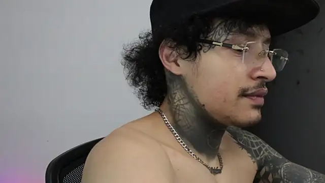 trieone online show from 02.12.26