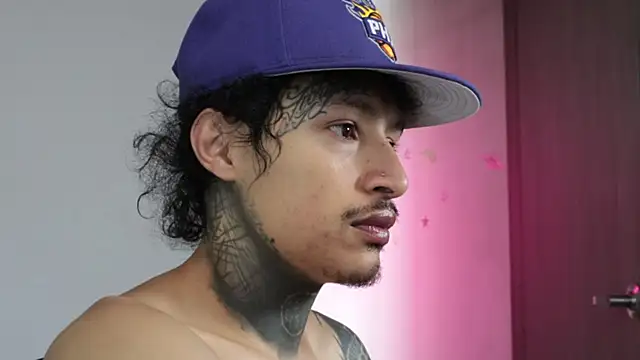 trieone online show from 04.12.26