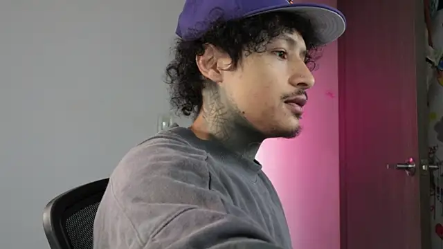 trieone online show from 04.14.26