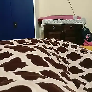 Snapshot of nachbaliye chatting on 11.04.25 nachbaliye online show from 11.04.25