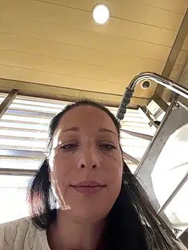 Viola Beck online show from 01.07.25