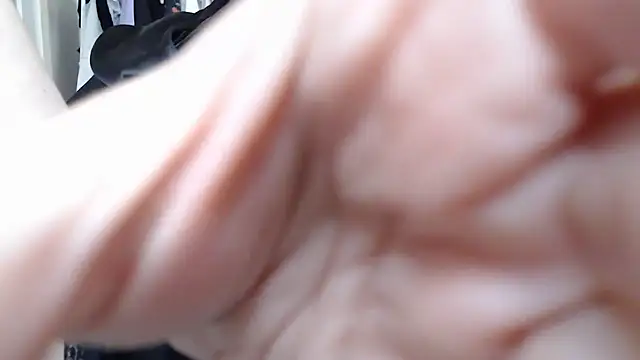 Snapshot of Mika_Passion chatting on 09.26.25 Mika Passion online show from 09.26.25