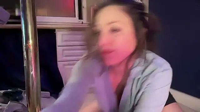 CrazyKittenMeow online show from 02.14.25