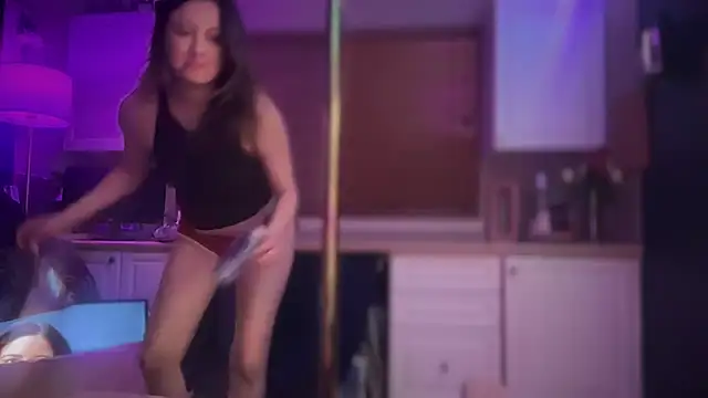 CrazyKittenMeow online show from 02.24.25