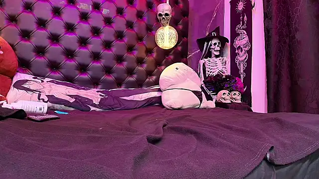 AlexHoe  online show from 01.26.25