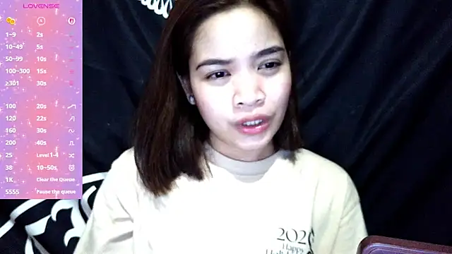 preciousmoira  online show from 05.06.26