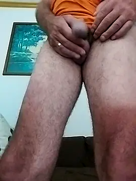 Snapshot of Bigutt73 chatting on 03.15.25 Bigutt73 online show from 03.15.25