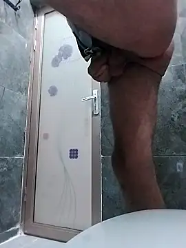 Snapshot of Bigutt73 chatting on 03.21.25 Bigutt73 online show from 03.21.25