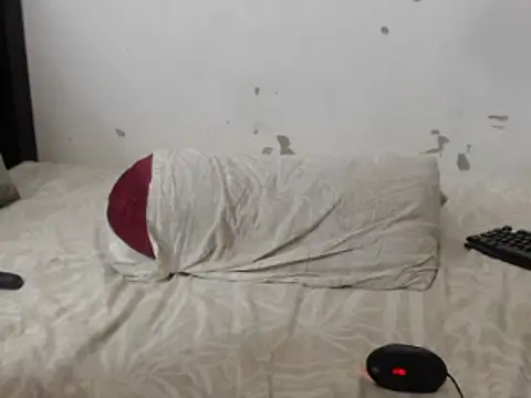 Snapshot of XHotJuicyBootyXX chatting on 01.11.25 XHotJuicyBootyXX online show from 01.11.25