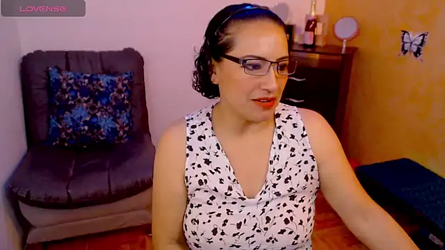 Snapshot of scarlet_wet chatting on 12.12.24 scarlet wet online show from 12.12.24