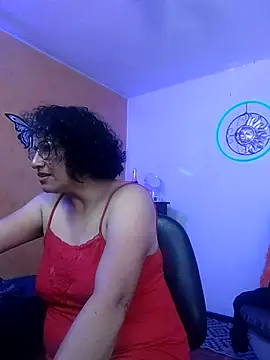 Snapshot of scarlet_wet chatting on 03.07.25 scarlet wet online show from 03.07.25
