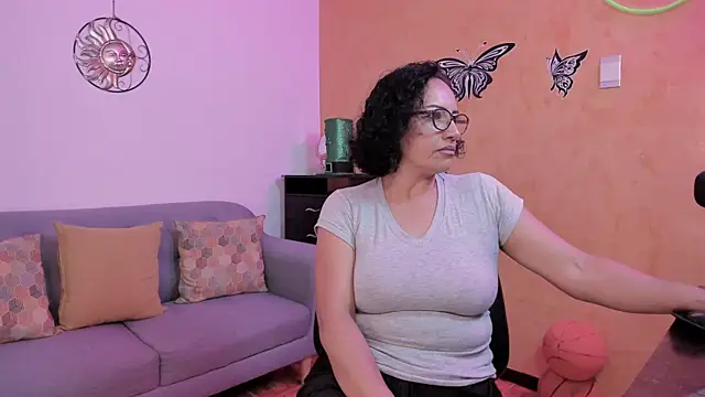 scarlet wet online show from 11.18.25