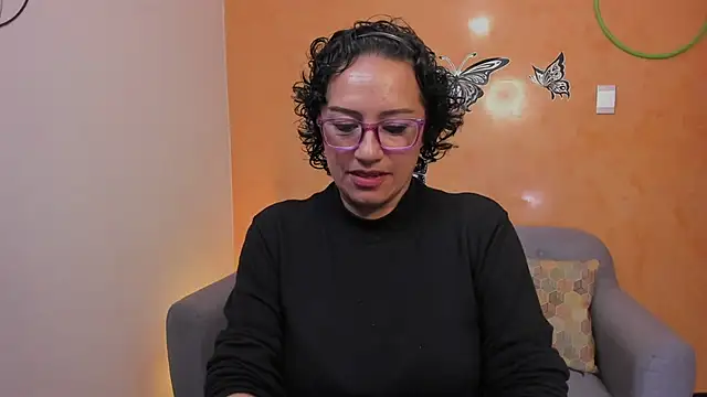 scarlet wet online show from 04.17.26