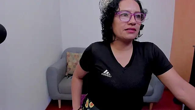 Snapshot of scarlet_wet chatting on 07.17.26 scarlet wet online show from 07.17.26