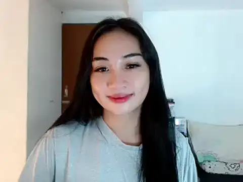 SweetLilly 18 online show from 12.18.24