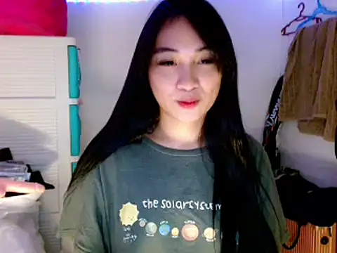 SweetLilly 18 online show from 03.18.25