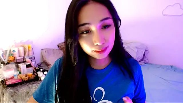 SweetLilly 18 online show from 11.02.25