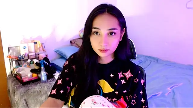 SweetLilly 18 online show from 11.11.25