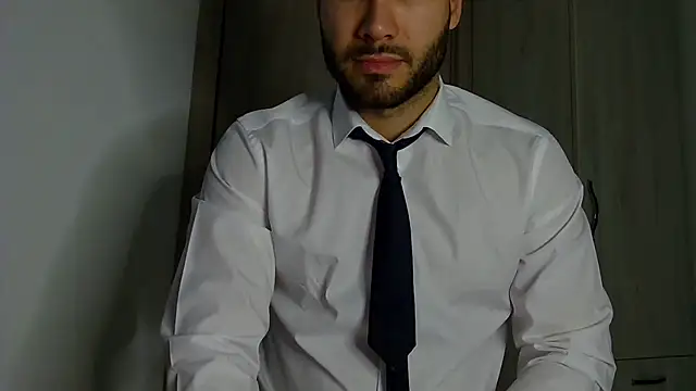 Snapshot of Justynn1 chatting on 10.29.25 Justynn1 online show from 10.29.25