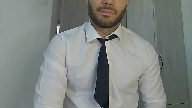 Snapshot of Justynn1 chatting on 05.18.26 Justynn1 online show from 05.18.26