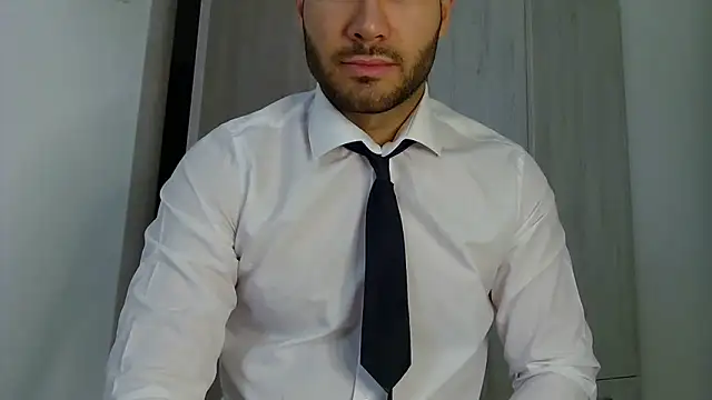 Snapshot of Justynn1 chatting on 05.31.26 Justynn1 online show from 05.31.26