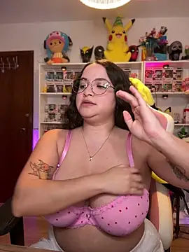 Snapshot of Sweet_sully__ chatting on 02.07.26 Sweet sully online show from 02.07.26