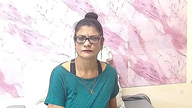 IndianAllure online show from 10.28.25