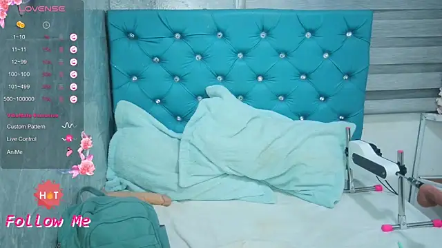 MAARYMOON online show from 04.13.26