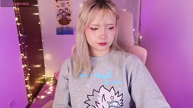 KuroChan420 online show from 01.16.26