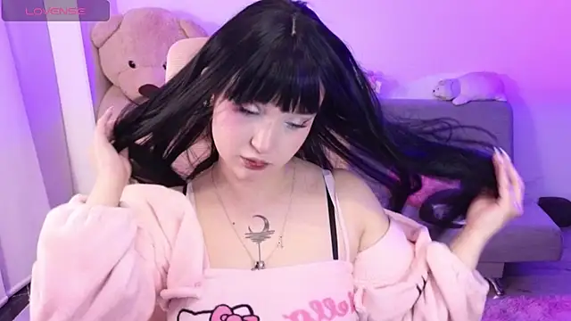 KuroChan420 online show from 05.20.26