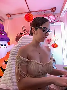 Zoe Bae online show from 10.28.25