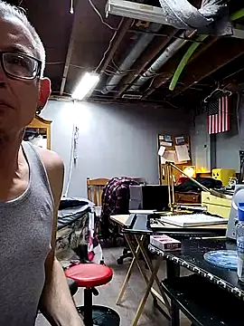 Snapshot of jjdirty6996 chatting on 12.15.25 jjdirty6996 online show from 12.15.25