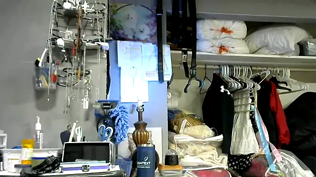 Snapshot of jjdirty6996 chatting on 12.19.25 jjdirty6996 online show from 12.19.25