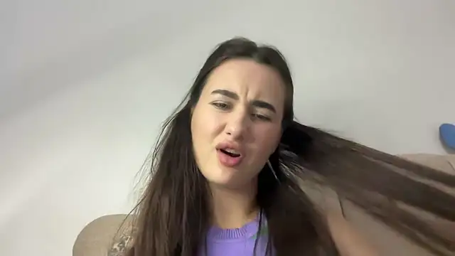 Snapshot of Molly7754 chatting on 10.19.25 Molly7754 online show from 10.19.25