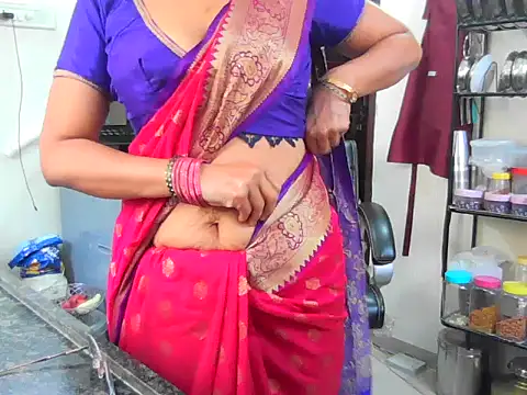 Snapshot of Indian_Rupali chatting on 09.10.25 Indian Rupali online show from 09.10.25