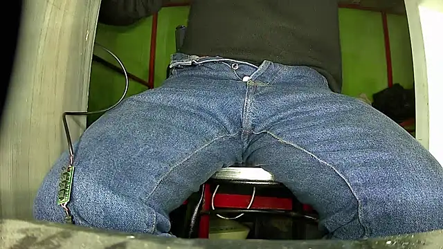 Snapshot of Walltaz chatting on 10.12.25 Walltaz online show from 10.12.25