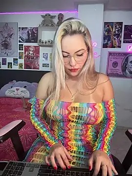 Snapshot of may_aceros chatting on 01.26.25 may aceros online show from 01.26.25