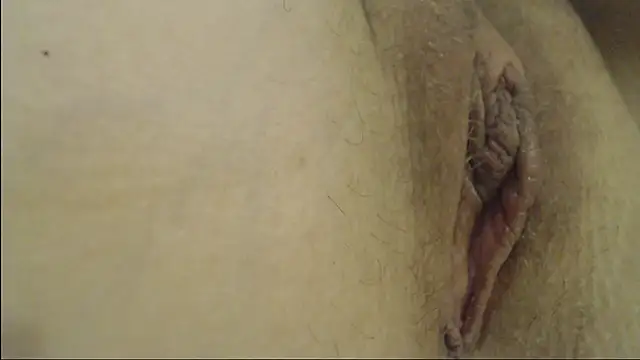 Snapshot of Olivia118 chatting on 10.11.25 Olivia118 online show from 10.11.25