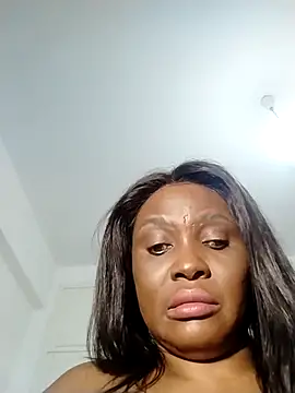 Snapshot of BigButtGodess chatting on 12.29.24 BigButtGodess online show from 12.29.24