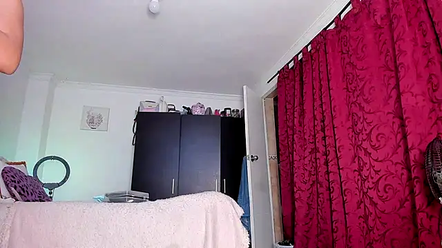 AlondraDiossa03 online show from 12.17.24