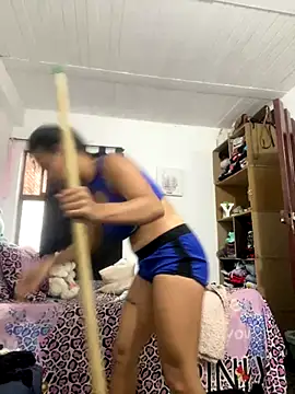 AlondraDiossa03 online show from 10.31.25