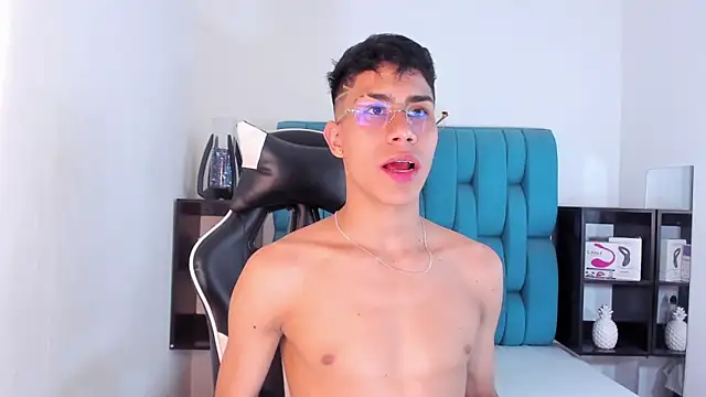 AlanNaughty online show from 02.21.25