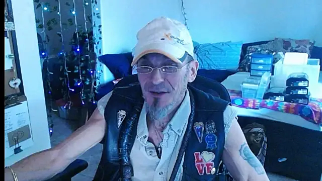 mycock2474u online show from 03.06.25