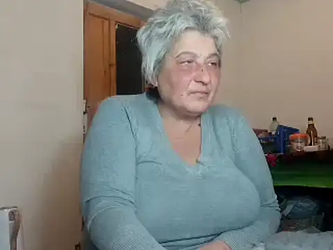 Snapshot of ExquisiteMature chatting on 01.05.25 ExquisiteMature online show from 01.05.25